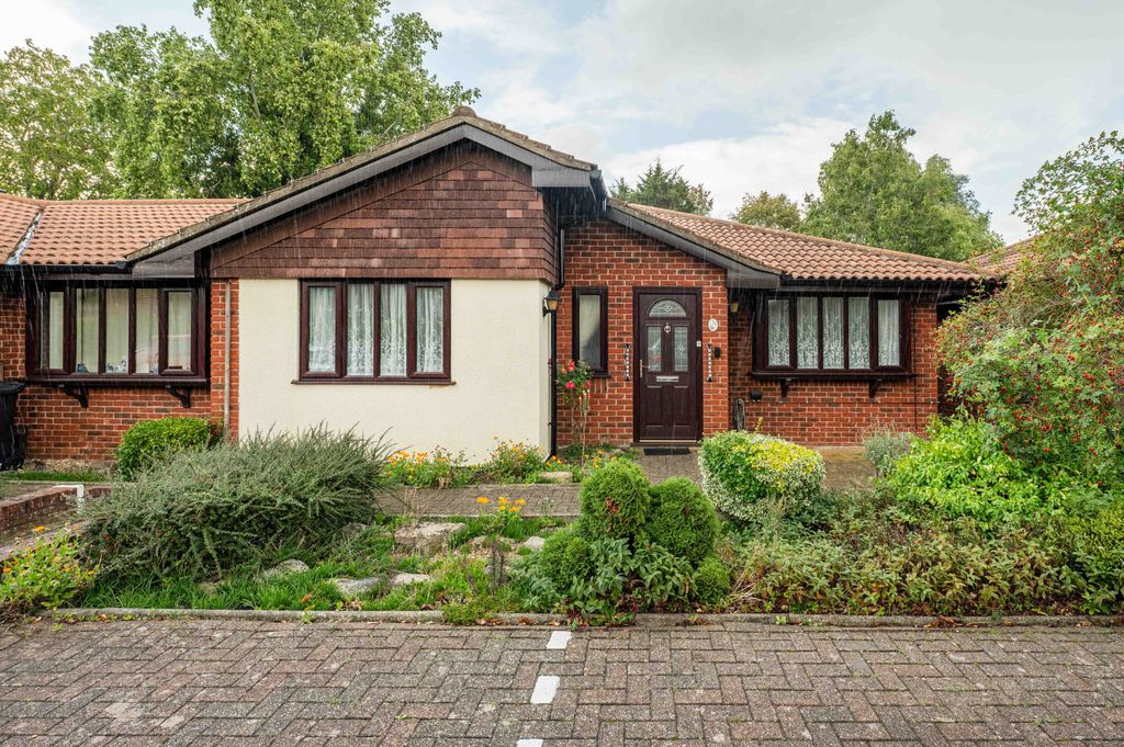 Property photo 1 of 11