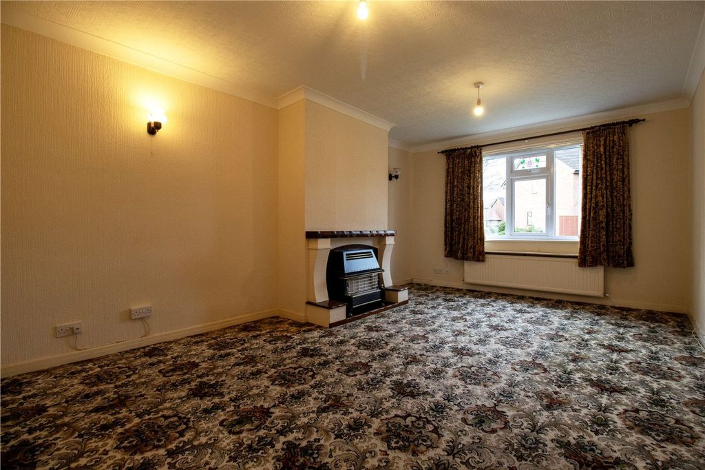 Property photo 2 of 13 Picture No. 17