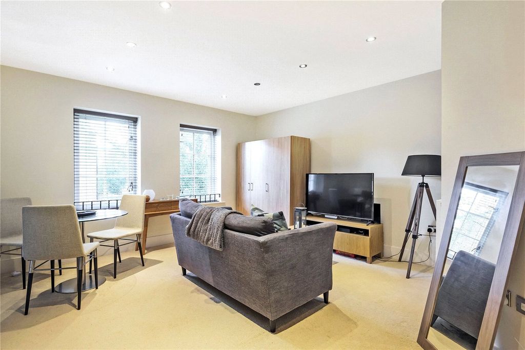 Property photo 2 of 11 Picture No. 02