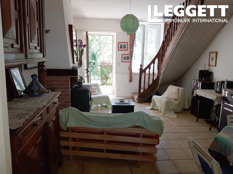 Property photo 2 of 10