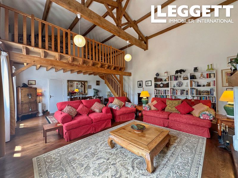 Property photo 2 of 10