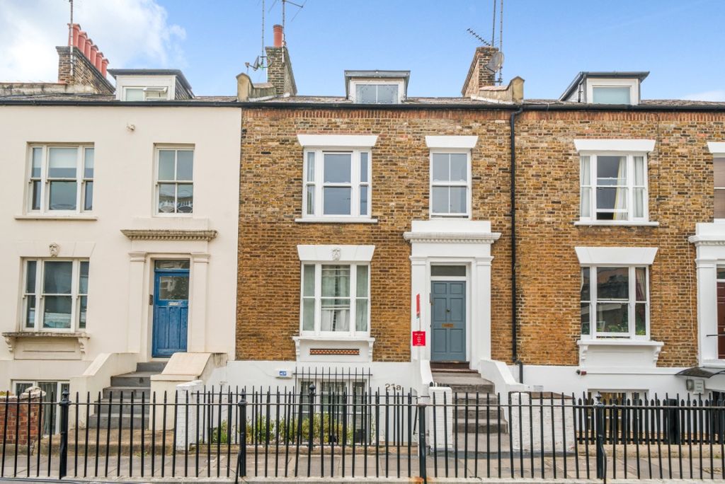 Property photo 1 of 7 1004062 (1)