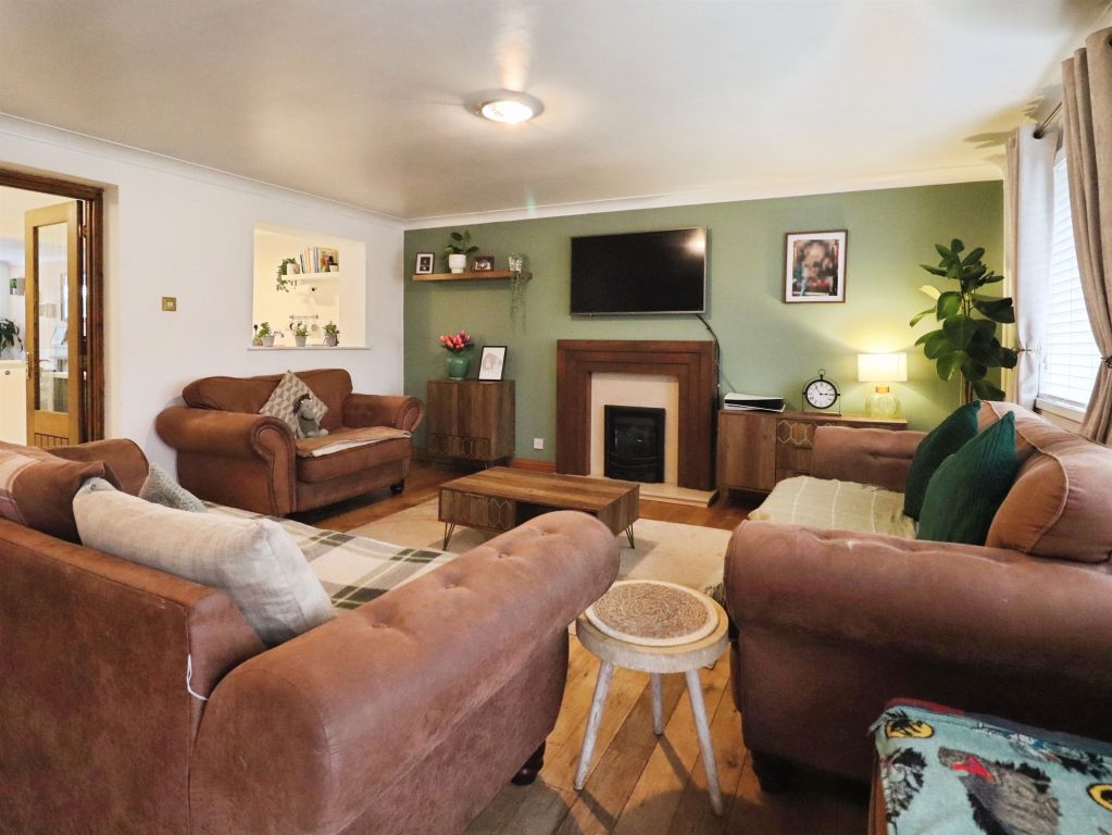 Property photo 3 of 26