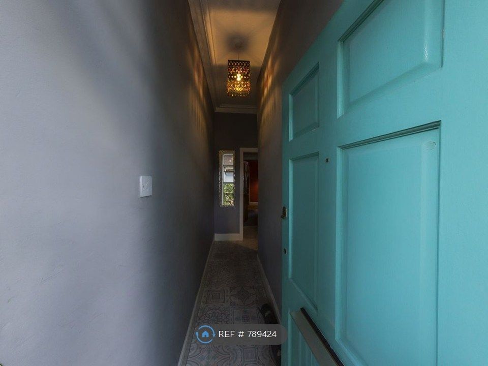 Property photo 2 of 32