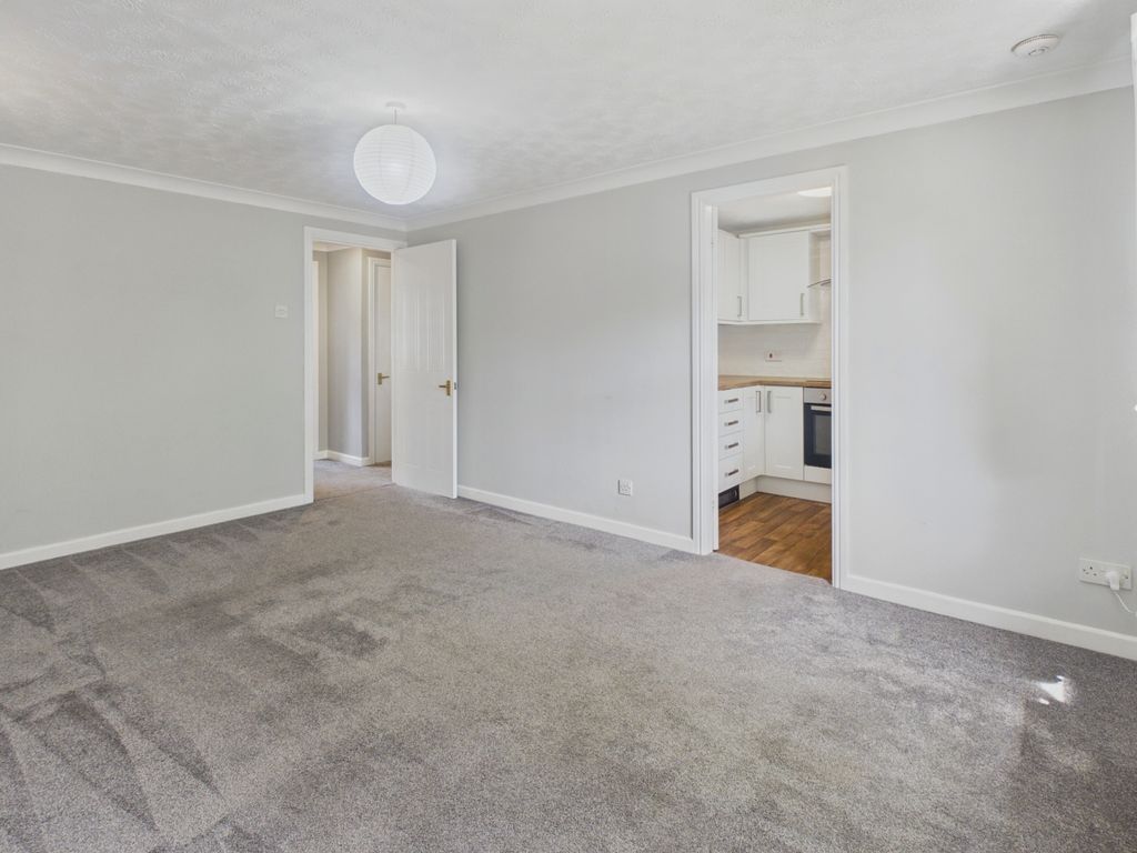 Property photo 2 of 10 Living Dining Room 2
