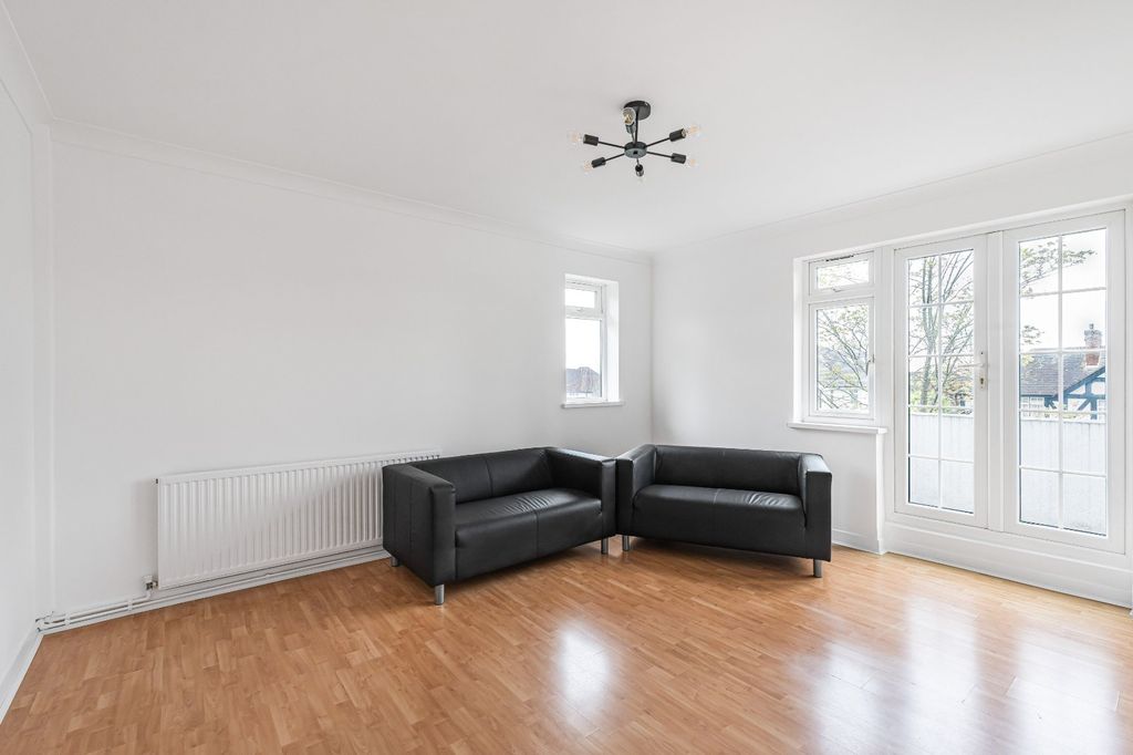 Property photo 3 of 12 Picture No. 10