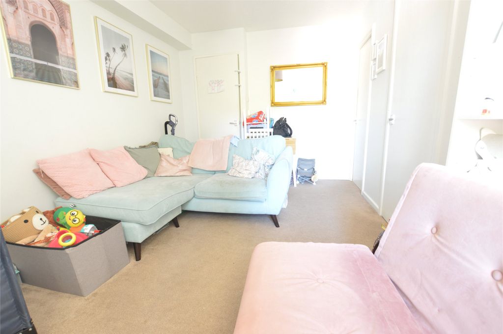 Property photo 3 of 6 Picture No. 04
