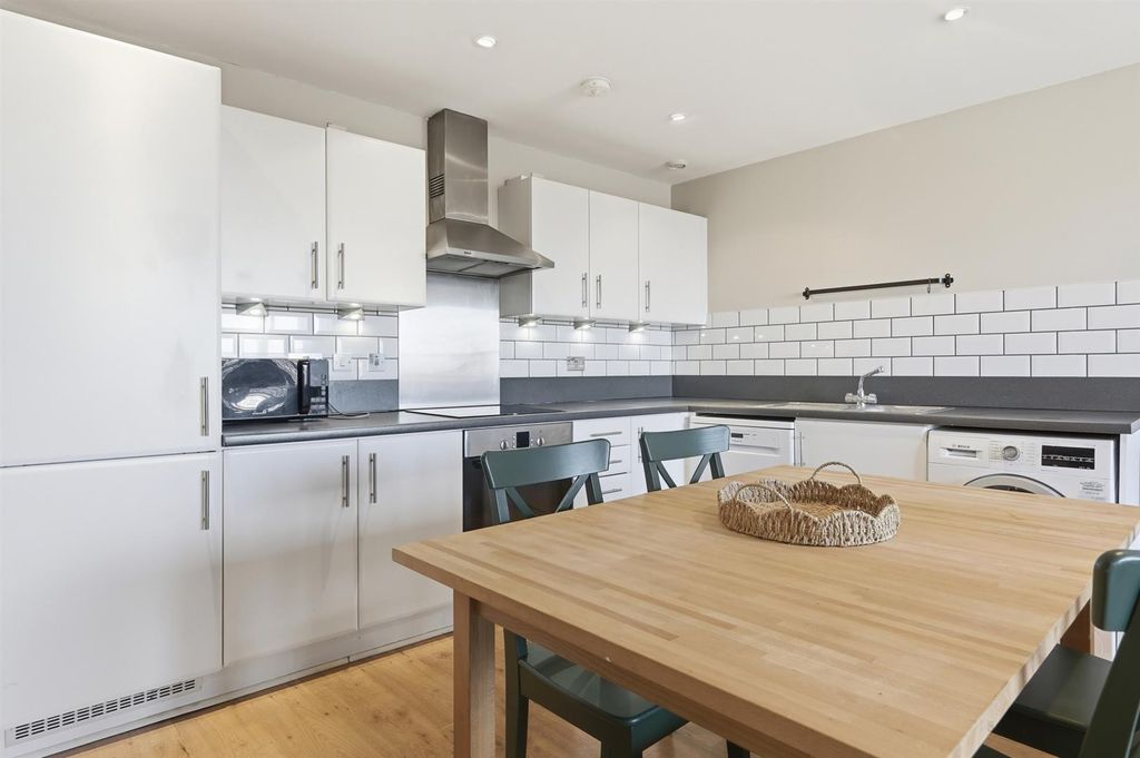 Property photo 3 of 17 Img_0439.Jpg