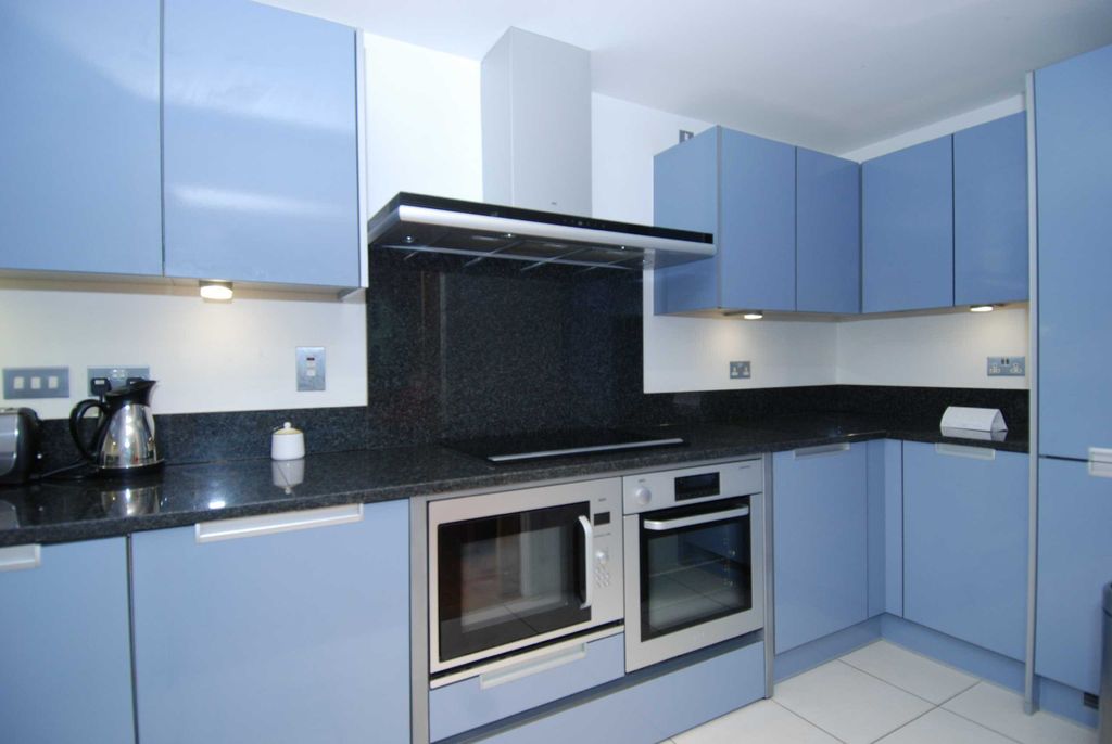Property photo 2 of 18 Kitchen