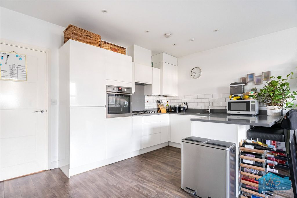 Property photo 3 of 25 Picture No. 29