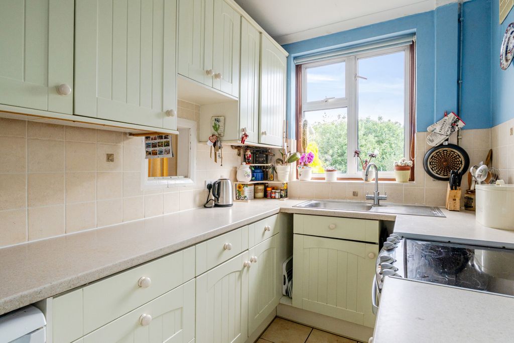 Property photo 3 of 15 Kitchen