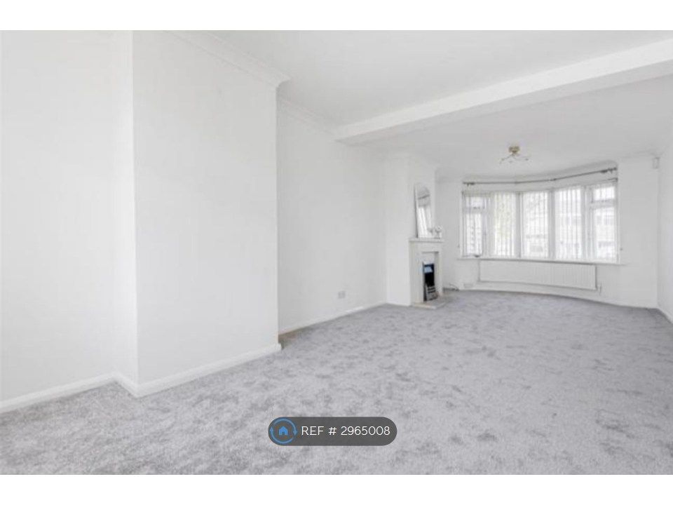 Property photo 1 of 12 Lounge/Dining1