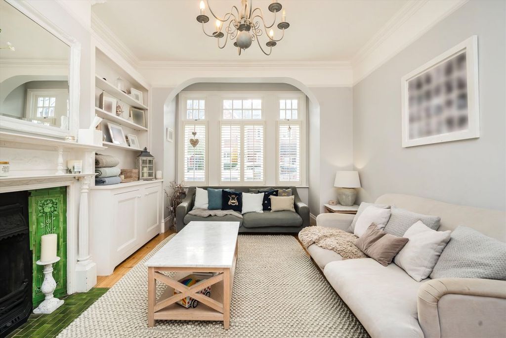 Property photo 3 of 11