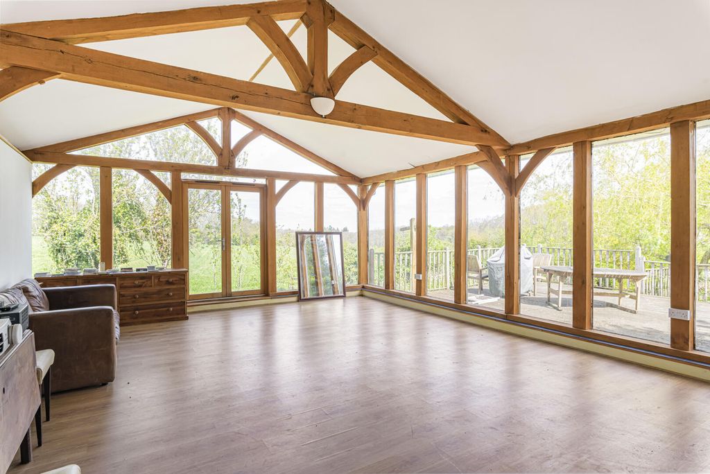 Property photo 3 of 29 Conservatory