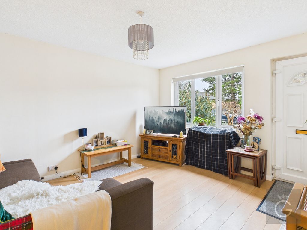 Property photo 3 of 8