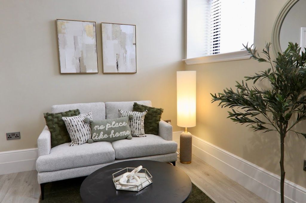 Property photo 1 of 24 Stylish One-Bedroom Fully Furnished Apartment At Monarch House
