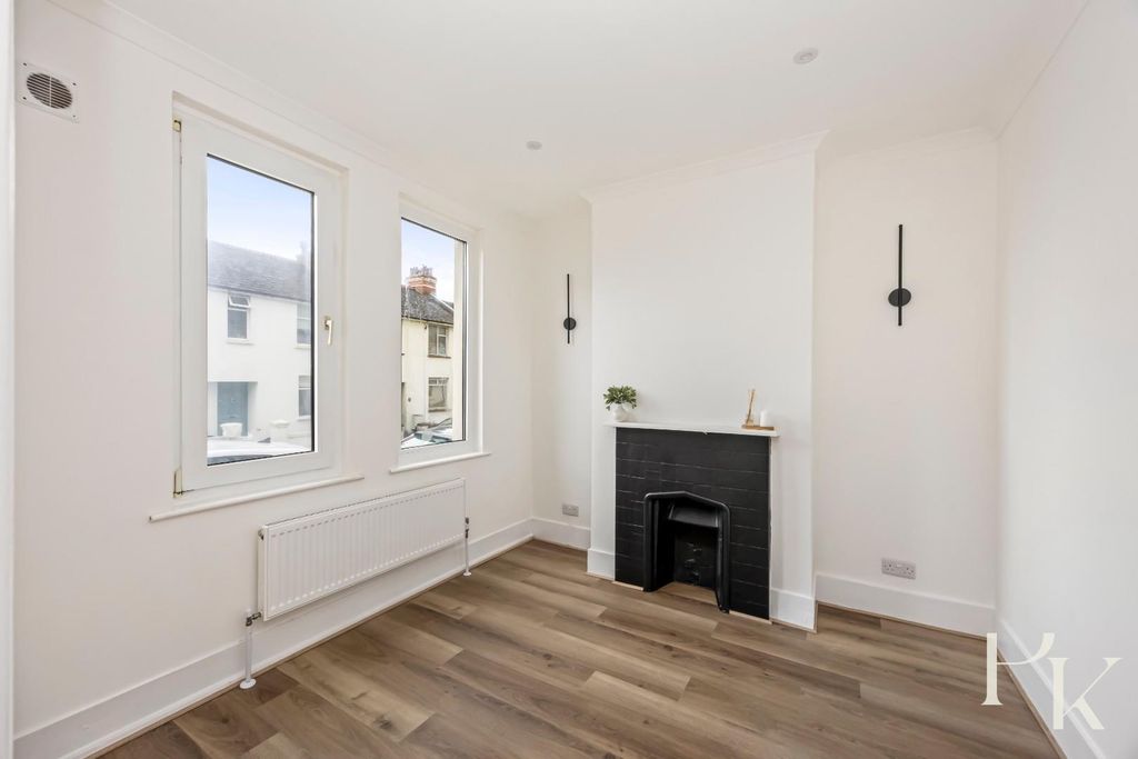 Property photo 3 of 18 Grange Road 50-001.Jpg