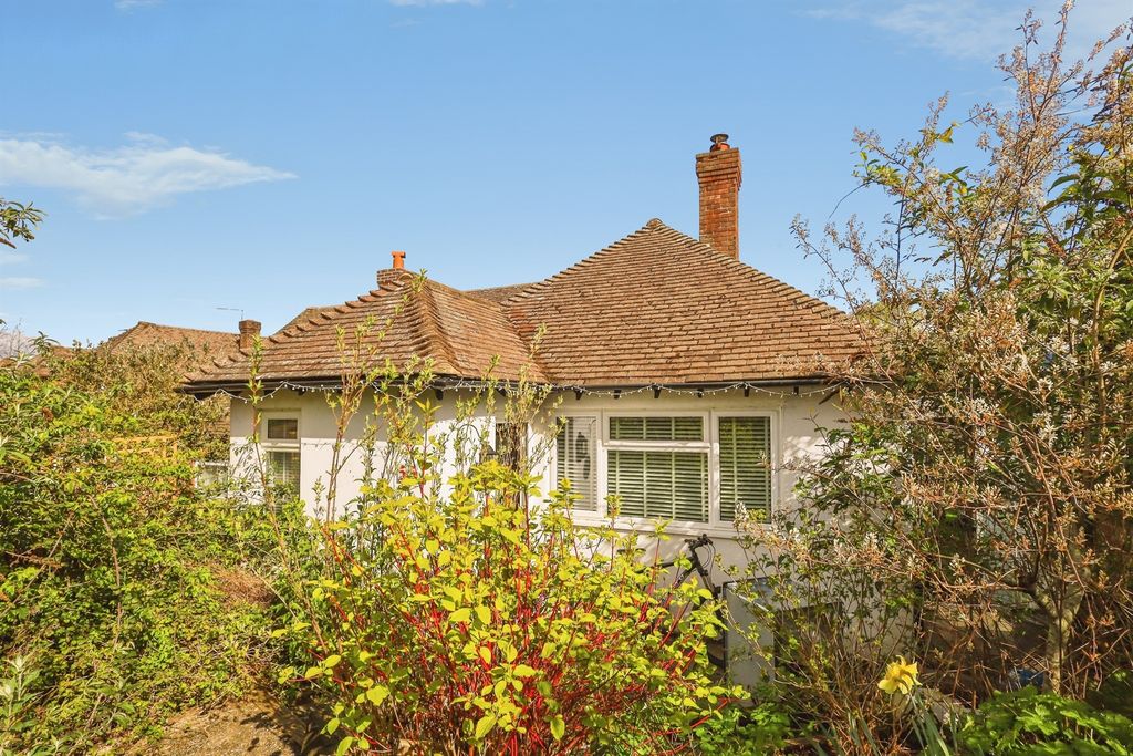 Property photo 1 of 6