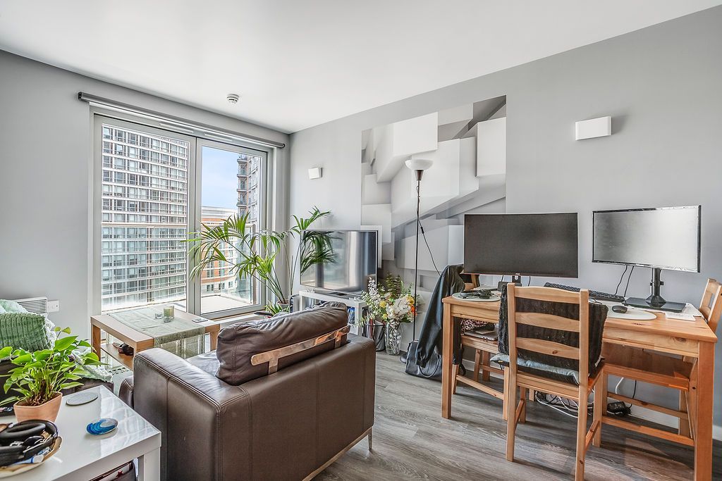 Property photo 2 of 23