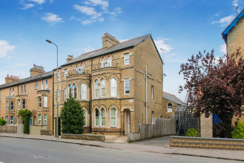 Property photo 1 of 7 9669