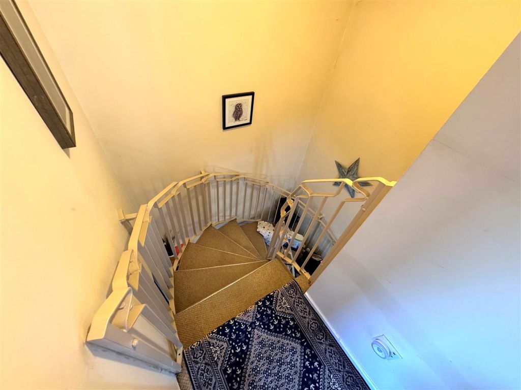 Property photo 3 of 8 Stairs.Jpg