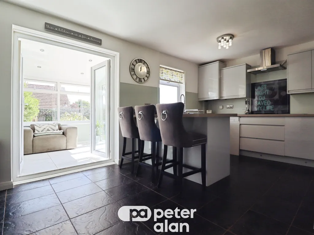 House in Cardiff CF14, Thornhill - View 3