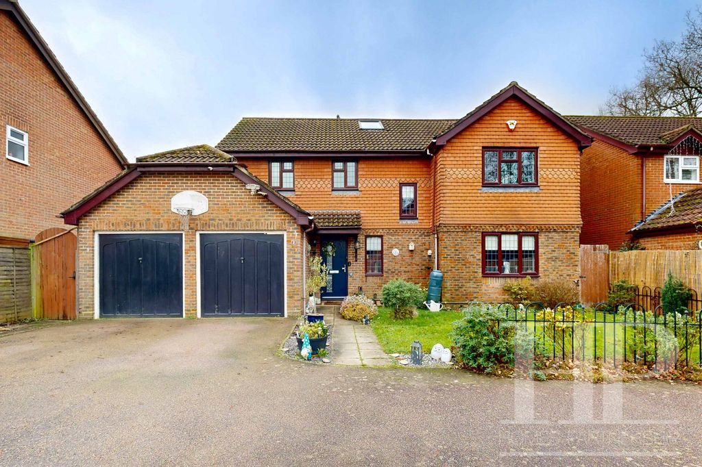 Property photo 1 of 38