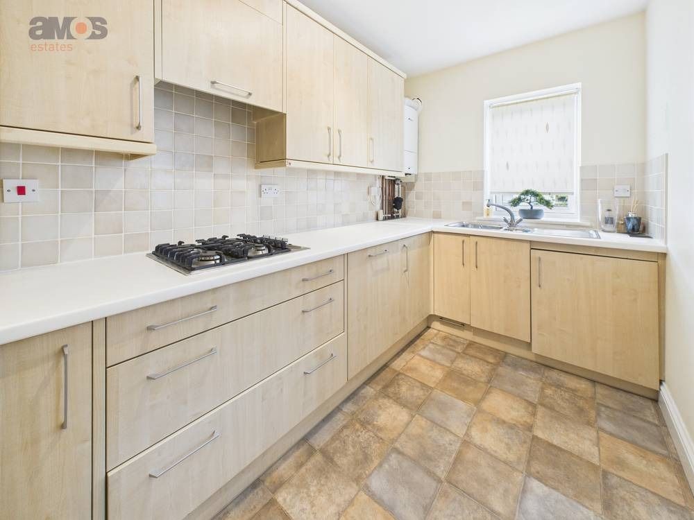 Property photo 2 of 15 4353565
