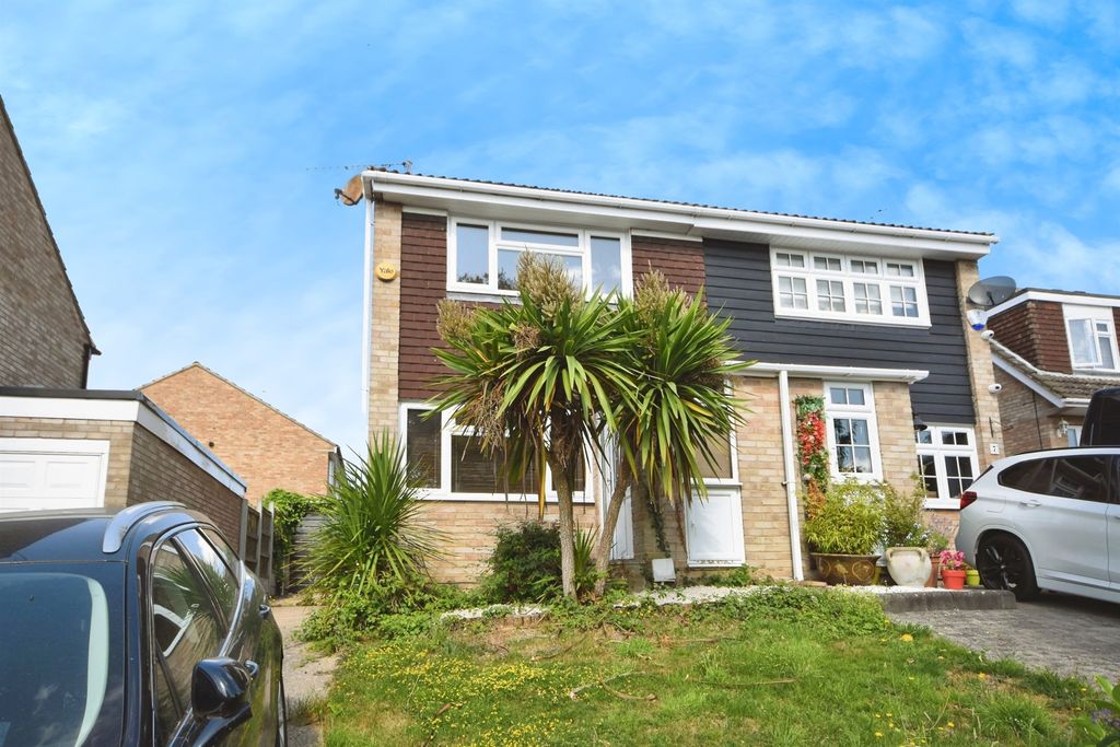 Property photo 1 of 12