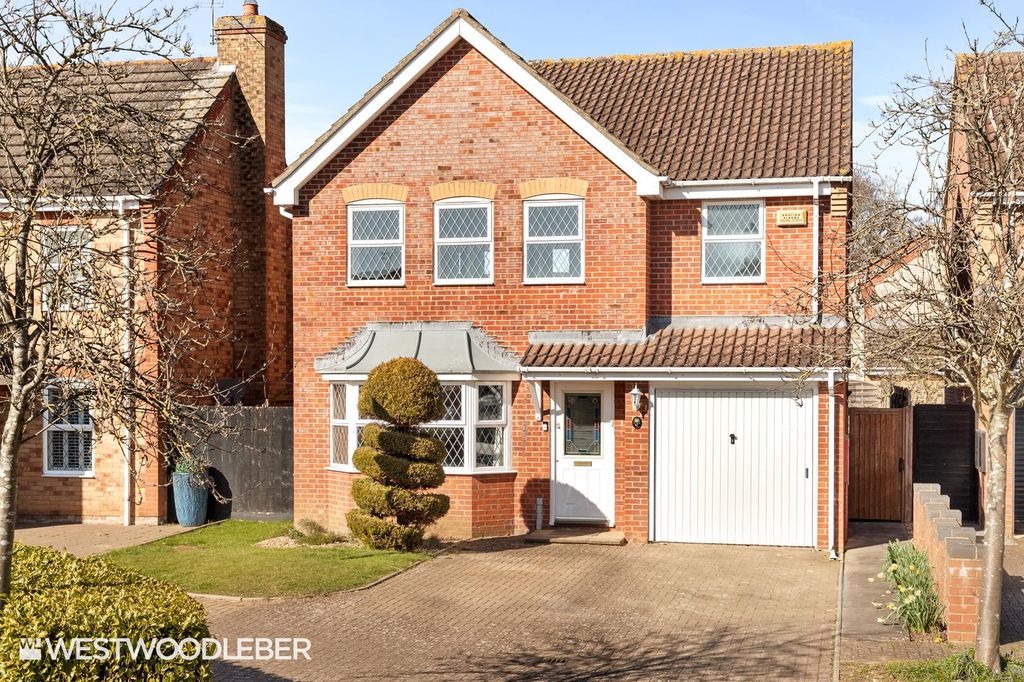 Property photo 1 of 27 Pulhamavenue_27.Jpg