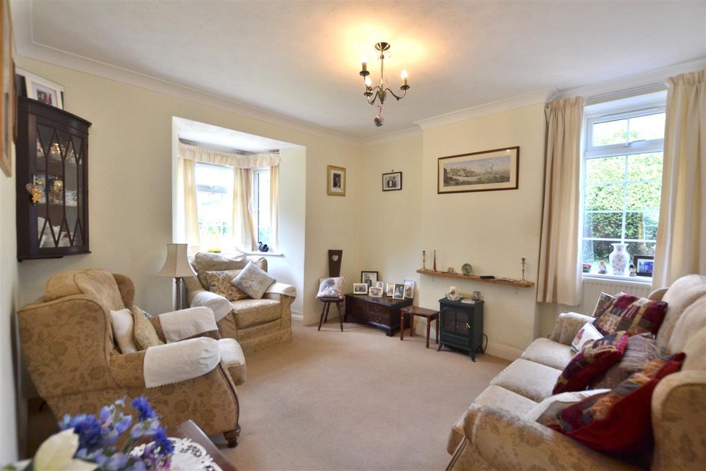 Property photo 3 of 27 Sitting Room.Jpg