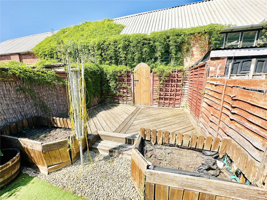Property photo 2 of 16 Picture No. 26