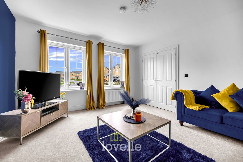 Property photo 2 of 41