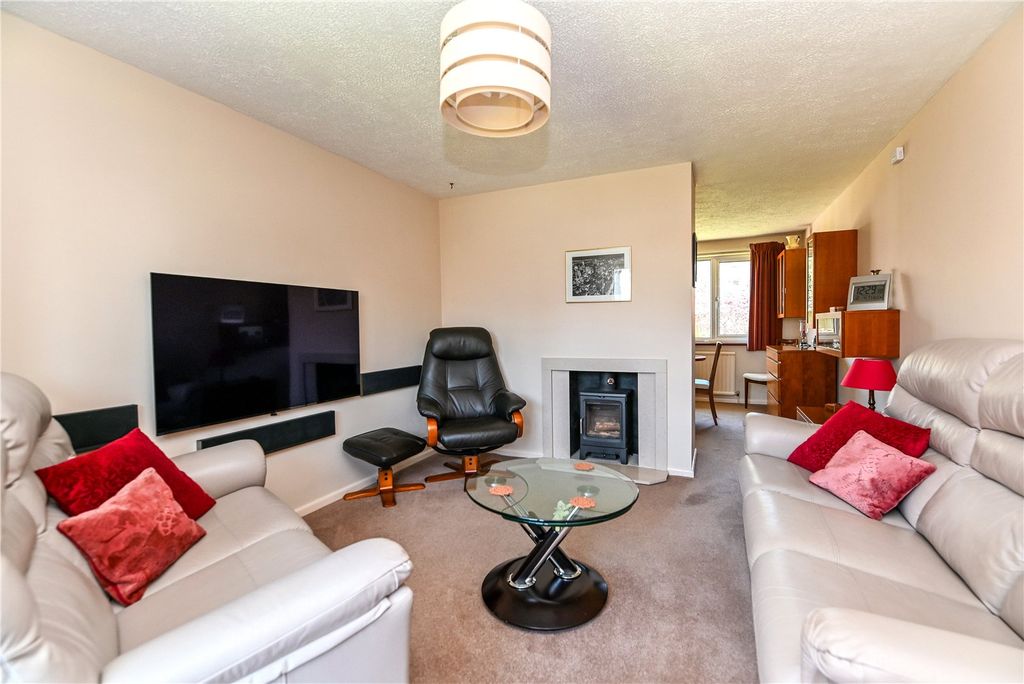 Property photo 2 of 21 Picture No. 24