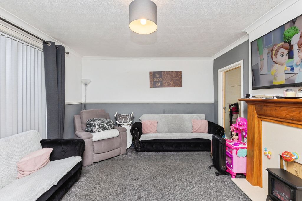 Property photo 2 of 15