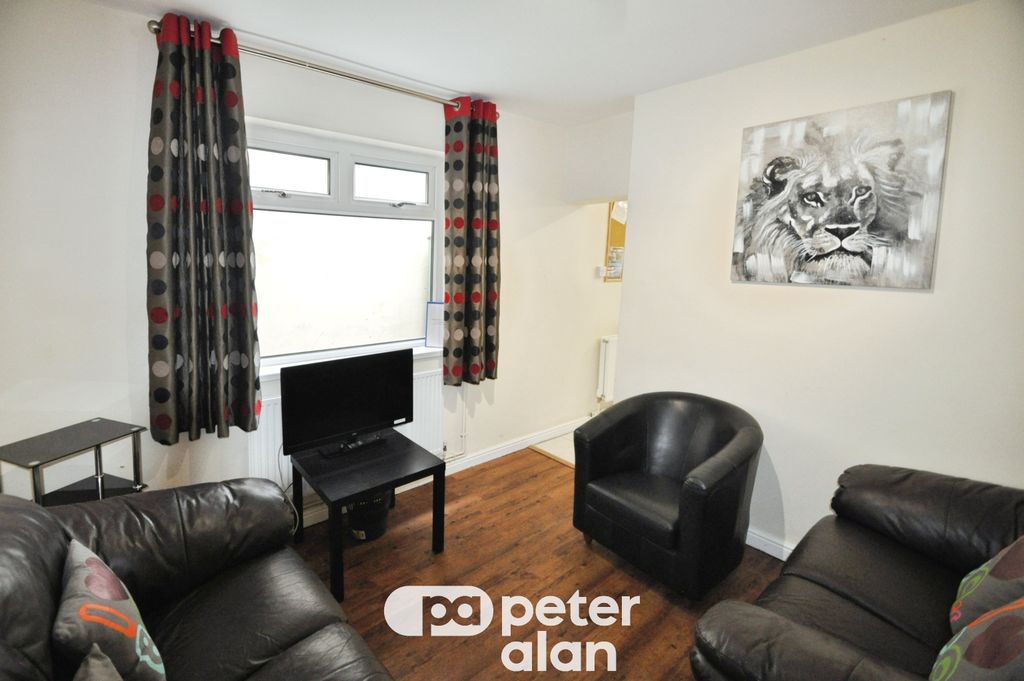 Property photo 2 of 14 Balcony