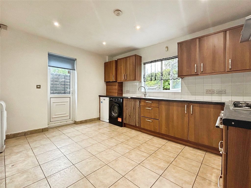 Property photo 3 of 12 Picture No. 10