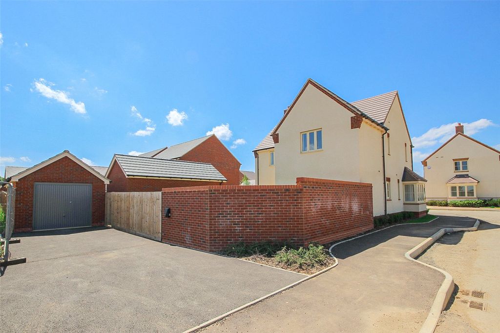 Property photo 2 of 26 Picture No. 28