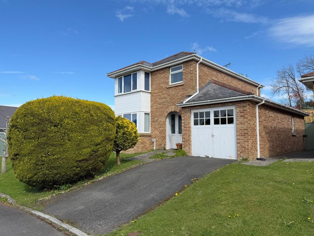 Property photo 1 of 33