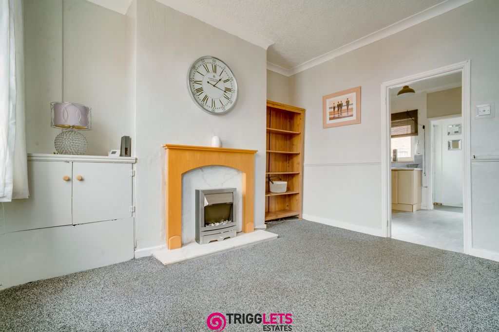 Property photo 3 of 14