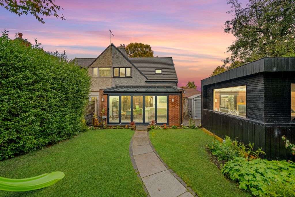 Property photo 1 of 39 4582141