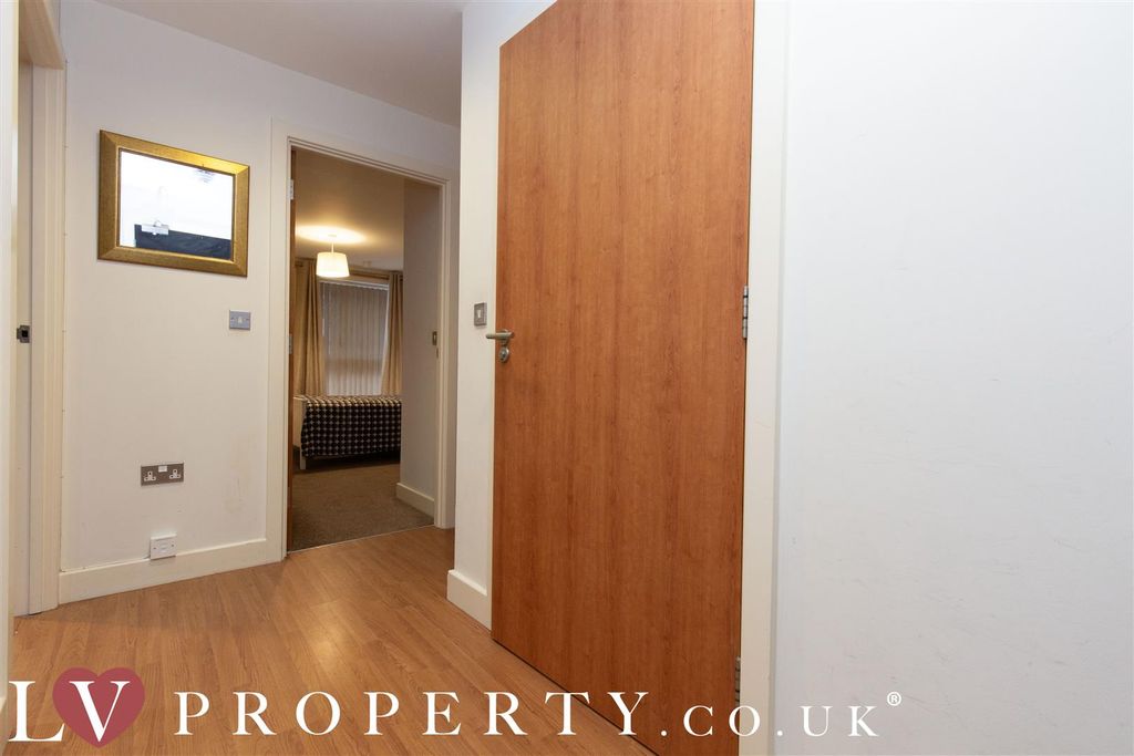 Property photo 3 of 11 2.Jpg