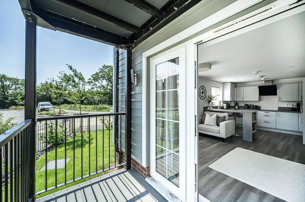 Property photo 2 of 23 1477220-8-6A351d6...