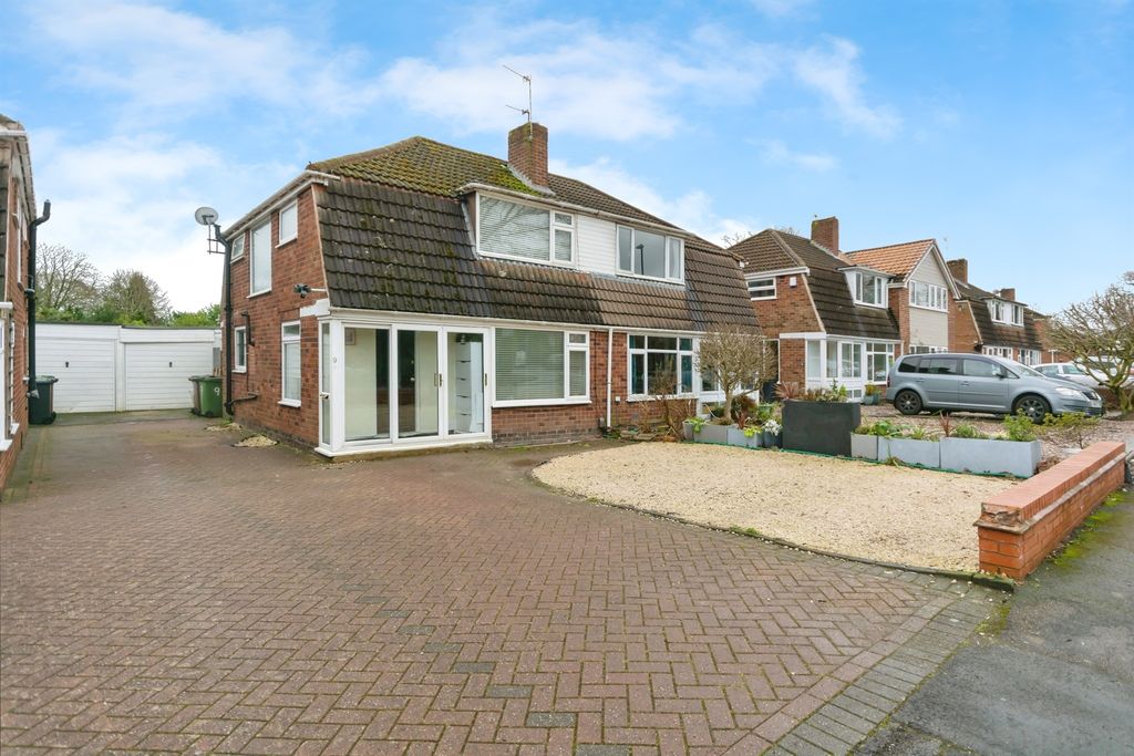 Property photo 1 of 17