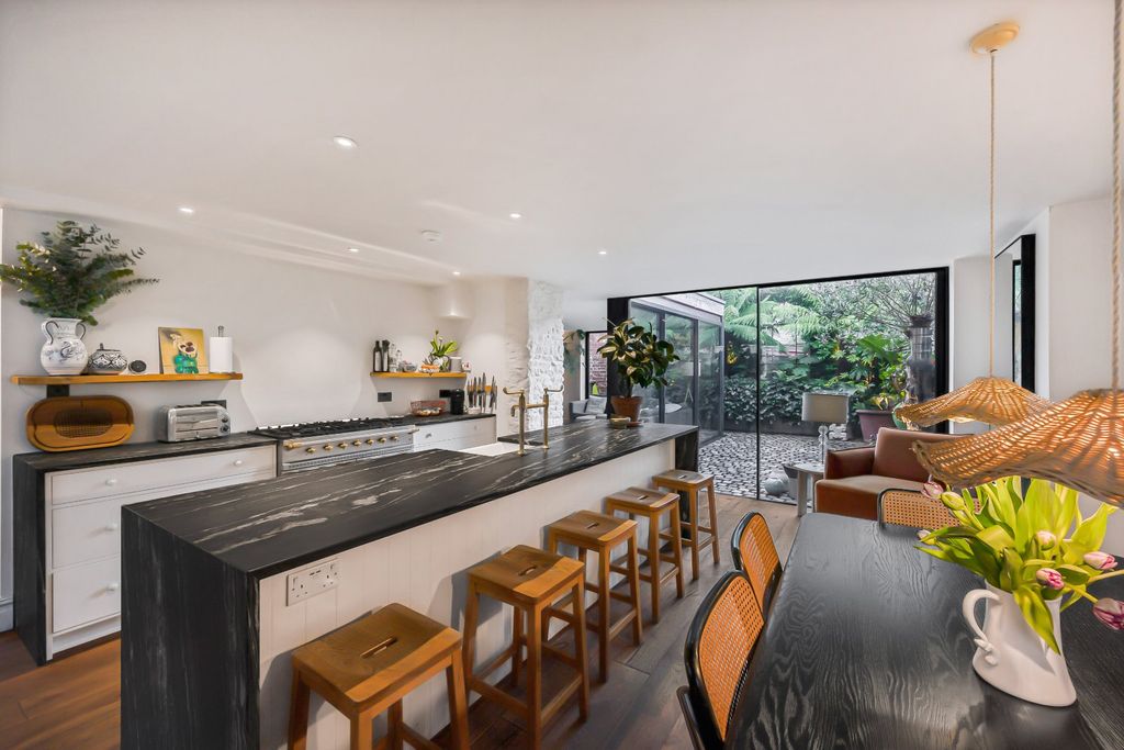Property photo 3 of 27 Kitchen Dining Room