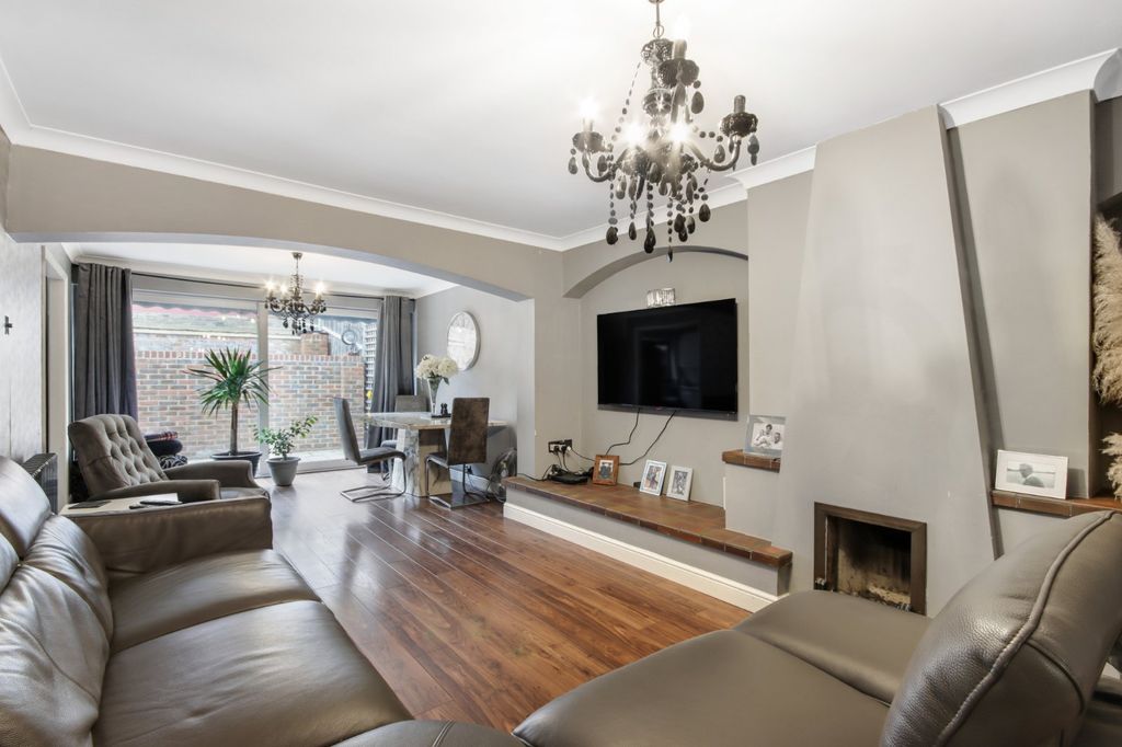 Property photo 2 of 16 Living Room