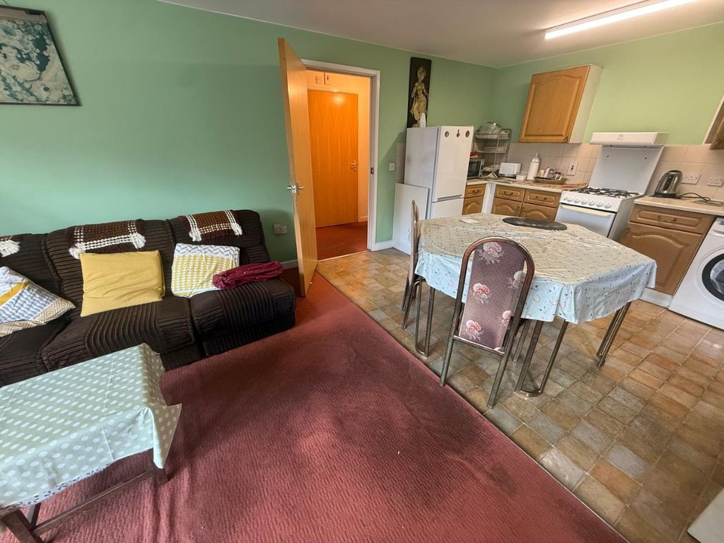 Property photo 3 of 9 5089443