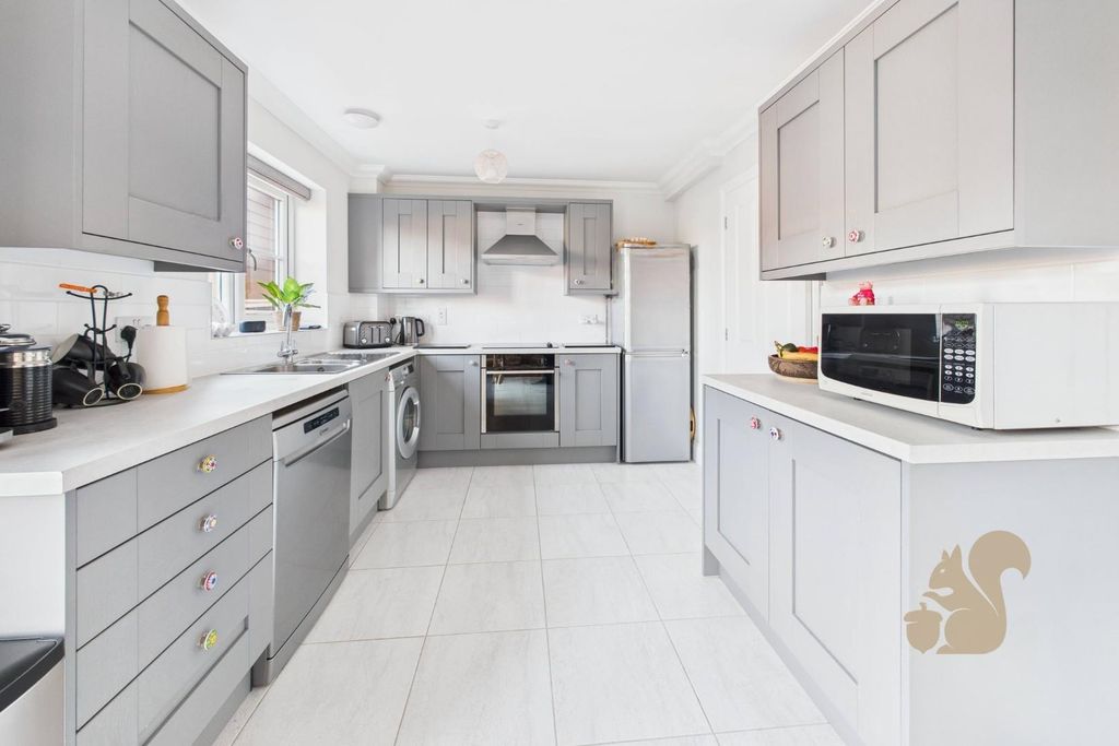 Property photo 3 of 18 Kitchen/Diner