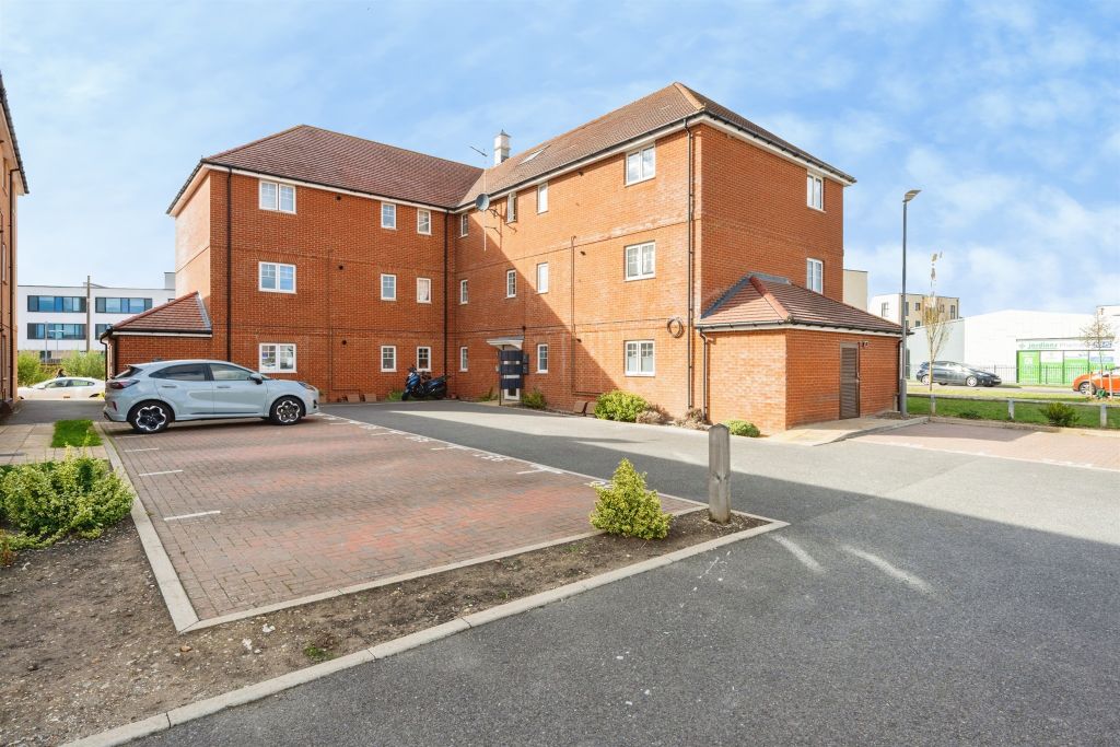 Property photo 1 of 12