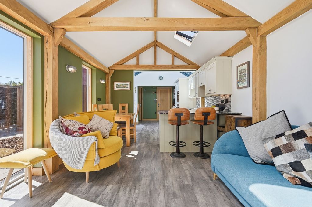 Property photo 3 of 24